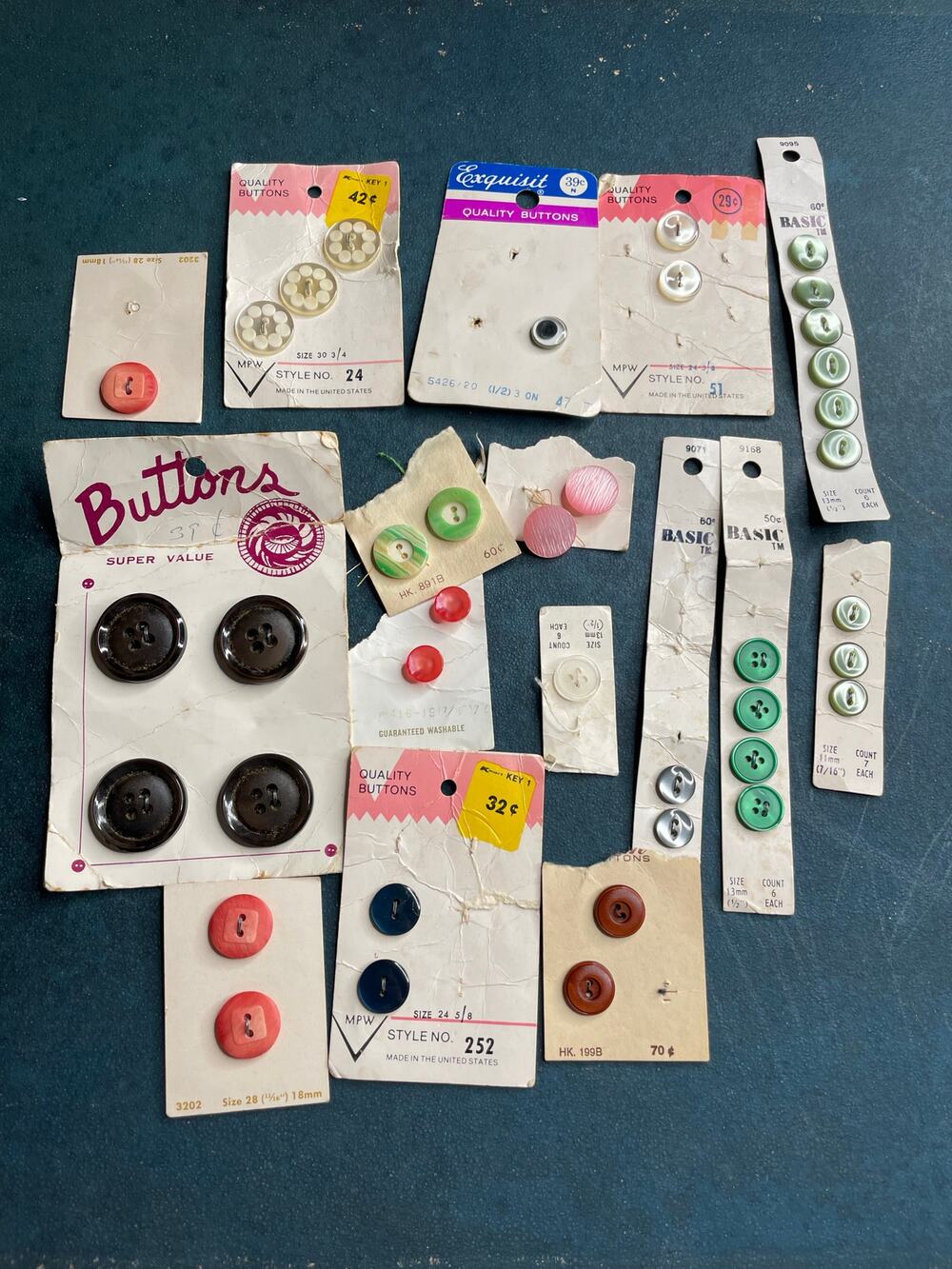 VTG Lot Sewing Buttons on Cards Variety Brands, Sizes and Colors Craft